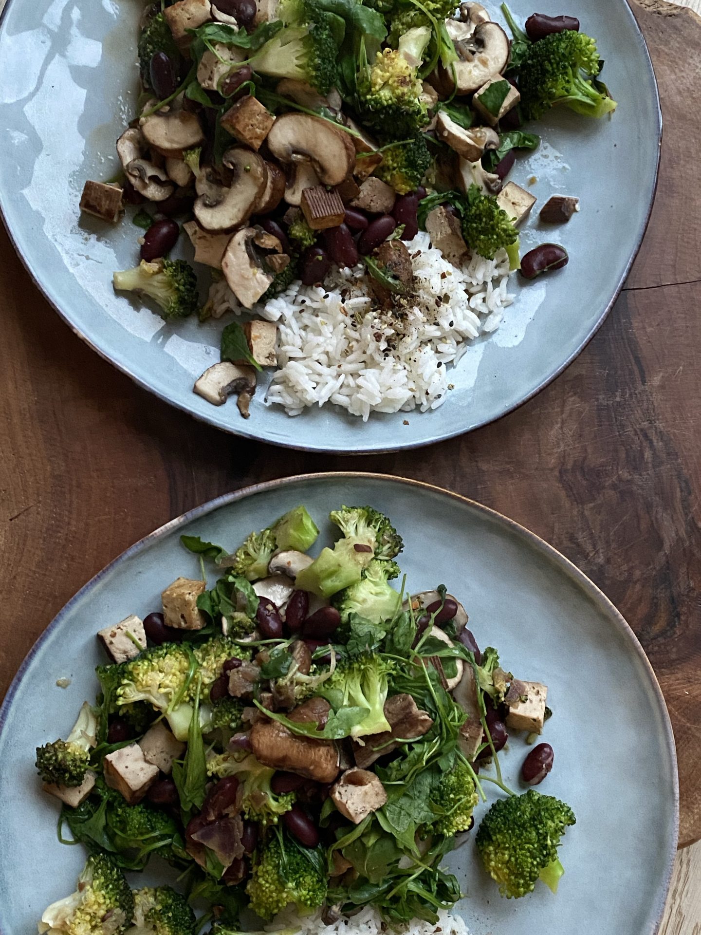 Tofupfanne mit Brokkoli und Champignons-Ernährung für die Lebergesundheit
